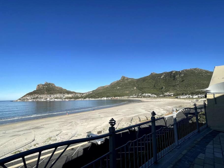 Stunning Penthouse In Hout Bay Overlooking The Apartment *